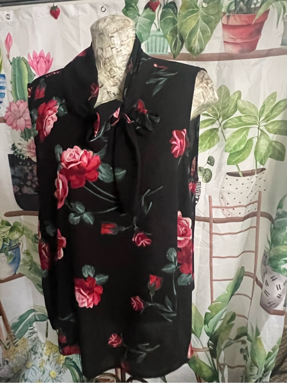 TORRID SIZE 3 Rose Top